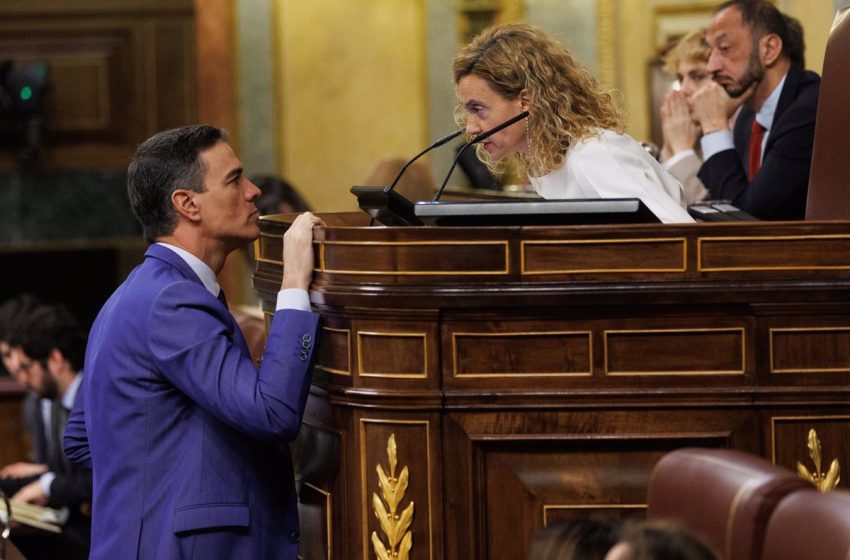  Sánchez abandona el Congreso y ya no asiste a la sesión de tarde de la moción de censura