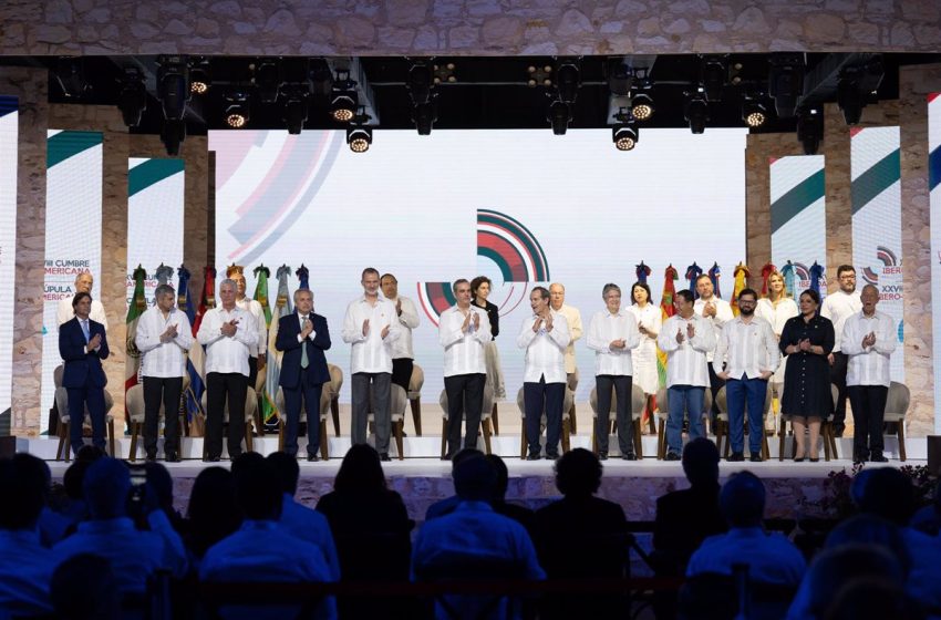  La Cumbre Iberoamericana arranca sin Sánchez, que no ha llegado a tiempo para la inauguración