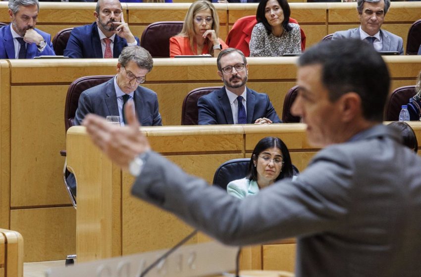  Sánchez fuerza un nuevo ‘cara a cara’ con Feijóo en el Senado a finales de abril, a un mes de las elecciones