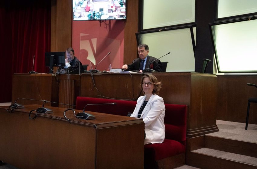  Fiscalía pide inhabilitar a Serret también como eurodiputada: «Asumió que estaba desobedeciendo»