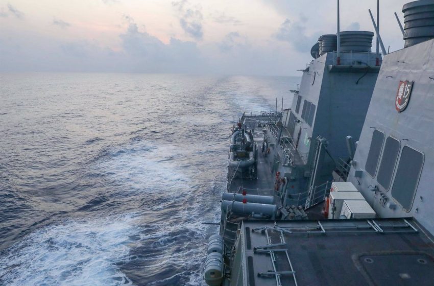  Un buque destructor de EEUU realiza una misión de derechos de navegación en el mar de China meriodional