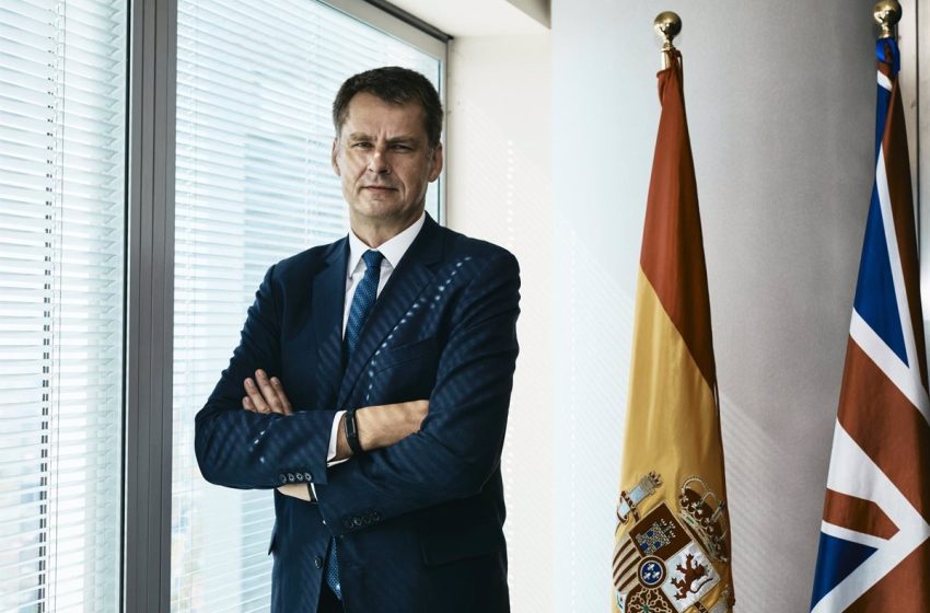  Reino Unido apartó al embajador en España de las negociaciones sobre Gibraltar en 2020, según el ‘Telegraph’