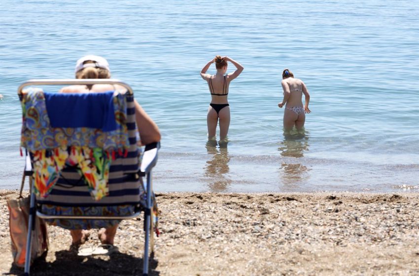  El calor de esta semana, que ha batido más de 50 récords, se da una vez cada 200 años en España, según eltiempo.es