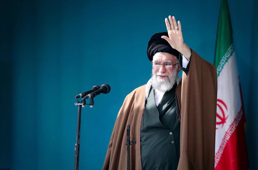  Jamenei: «Incluso la presencia de un estadounidense en Irak es demasiada»