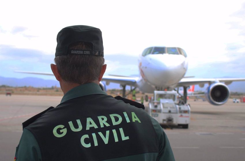  El Supremo avala suspender cinco meses a un guardia civil que trabajaba para una aerolínea privada sin permiso