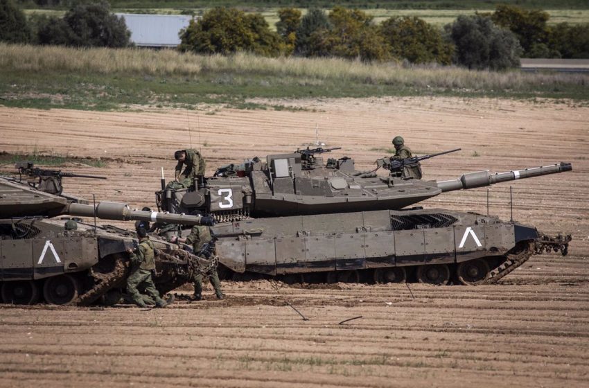  Israel ataca objetivos en Gaza en respuesta al disparo de proyectiles tras la muerte de Jader Adnan