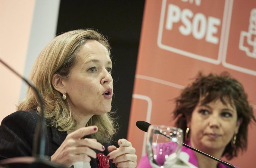  Calviño abre la campaña del PSOE reivindicando las medidas económicas bajo el «liderazgo» de Sánchez