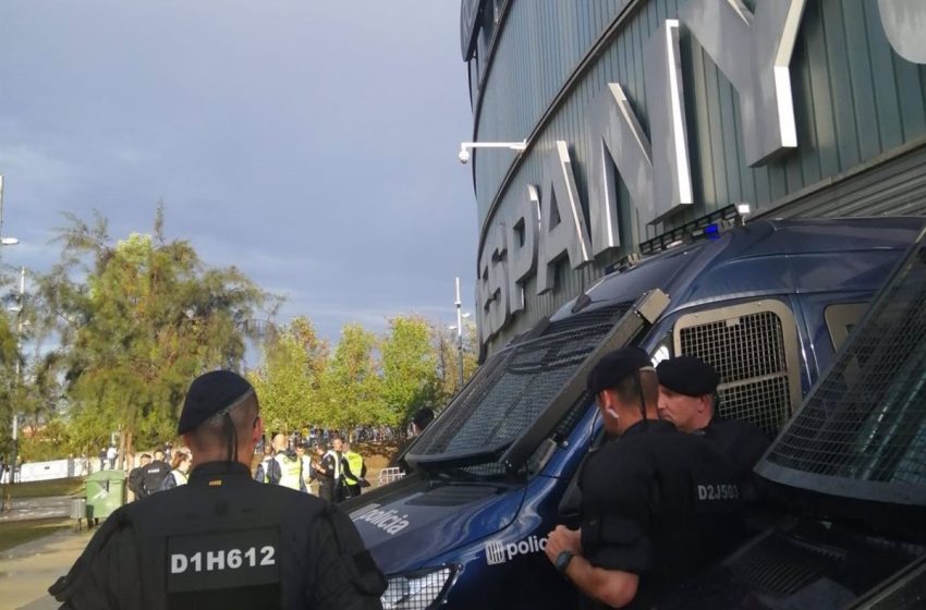  Mossos investigan el asalto al campo del RCDE Stadium este domingo tras el partido contra el Barça