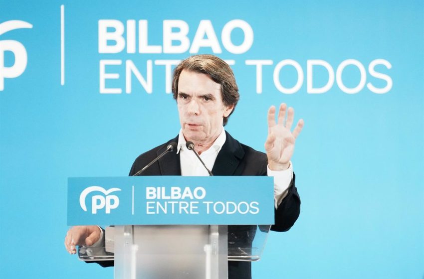 Aznar alerta de «una suelta general de terroristas en prisión» y de «una consulta, también en el País Vasco»