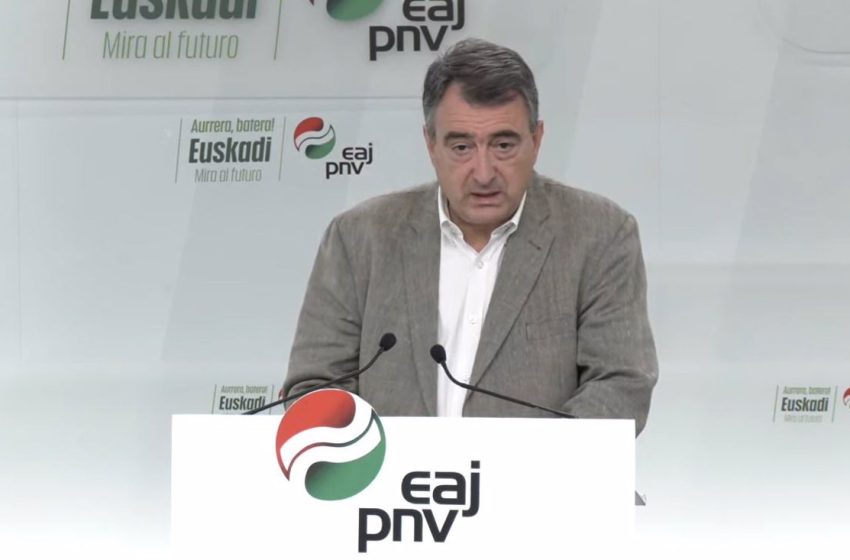  Esteban dice que PNV tiene «preferencia» por el PSOE, pero no descarta «otra alternativa» en la que no esté Vox