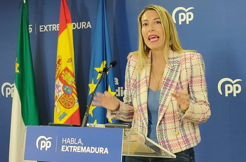  Guardiola insiste en gobernar Extremadura sin Vox, al que traslada la responsabilidad de que Vara continúe
