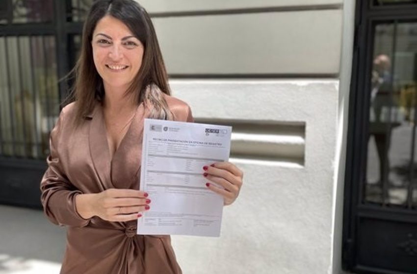  Macarena Olona registra su partido político «Caminando Juntos» a dos meses de las elecciones generales