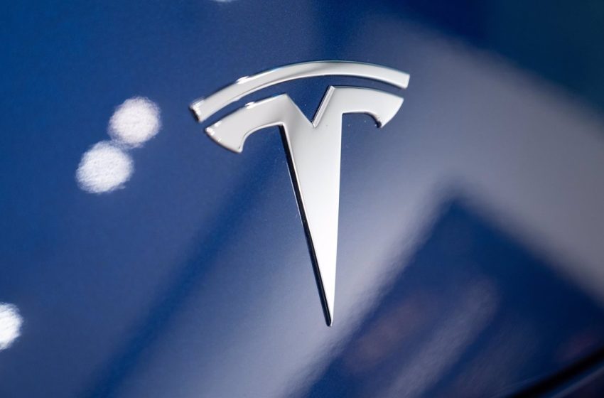  Tesla negocia una gran inversión en el área metropolitana de Valencia