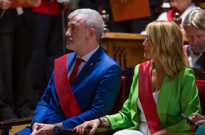  Collboni, investido alcalde de Barcelona con los votos de BComú y del PP