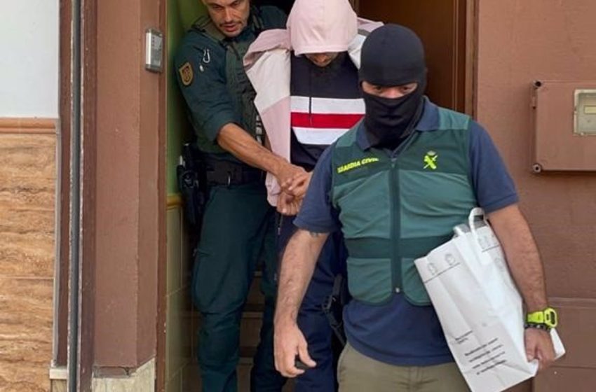  Un detenido en un pueblo de Huelva por difundir propaganda de DAESH entre la comunidad musulmana y por internet