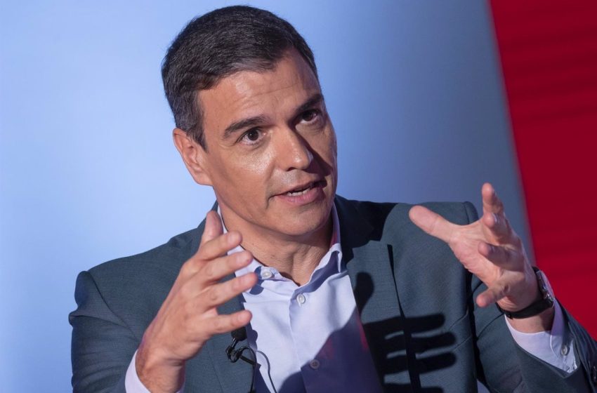  Sánchez acusa al PP de «ultraderechizarse» y de incumplir de forma «flagrante» la Constitución en los últimos cinco años