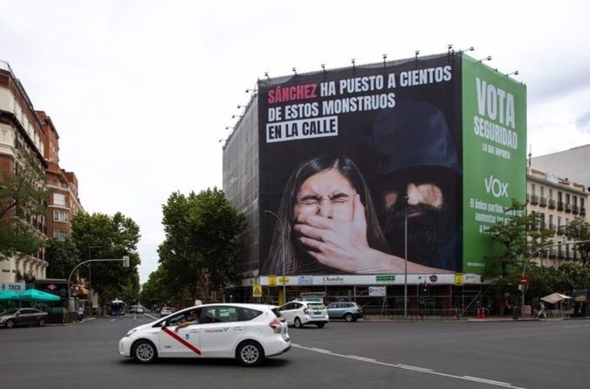  Vox cuelga nueva lona en Madrid contra el ‘ solo sí es sí’: «Sánchez ha puesto a cientos de monstruos en la calle»