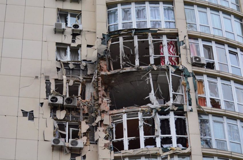  Al menos un muerto y dos heridos en un ataque ruso en Kiev