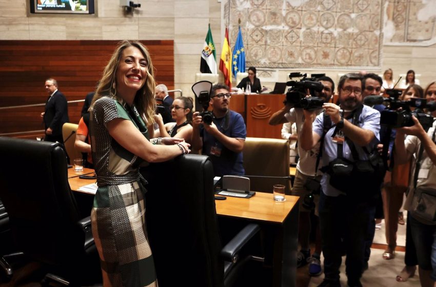  María Guardiola, investida presidenta de la Junta de Extremadura con el apoyo de PP y Vox