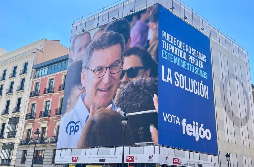  El PP cuelga una lona apelando al voto útil a Feijóo: «Puede que no seamos tu partido, pero somos la solución»