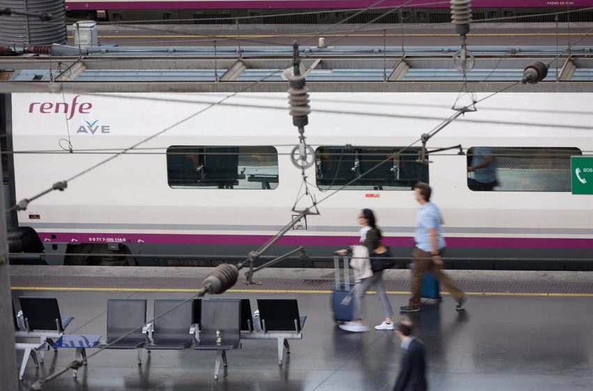  Adif abre una investigación tras reanudar la circulación de trenes Valencia-Madrid afectada en la jornada electoral
