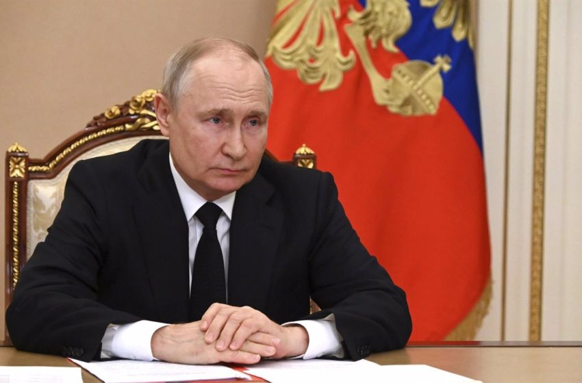 Putin firma una ley que eleva en cinco años el límite de edad para permanecer en la reserva