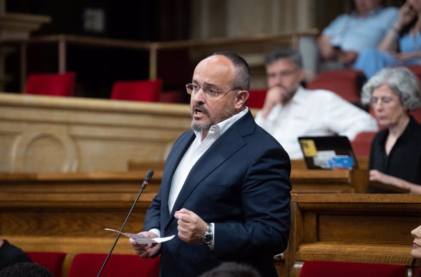  Fernández (PP) plantea hacer presidente a Illa si el PSOE garantiza la investidura de Feijóo