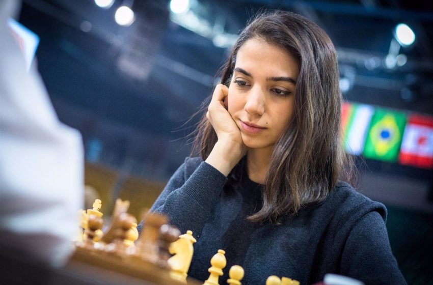  El Gobierno concede la nacionalidad española a la ajedrecista iraní Sara Khadem, que se negó a jugar con velo