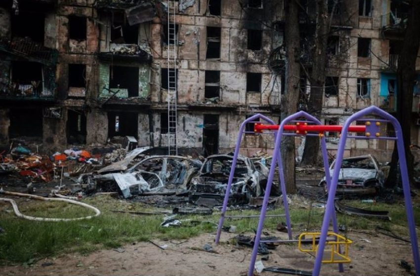  Aumentan a cinco muertos y más de 40 heridos las víctimas por un ataque ruso a Krivói Rog, ciudad de origen de Zelenski