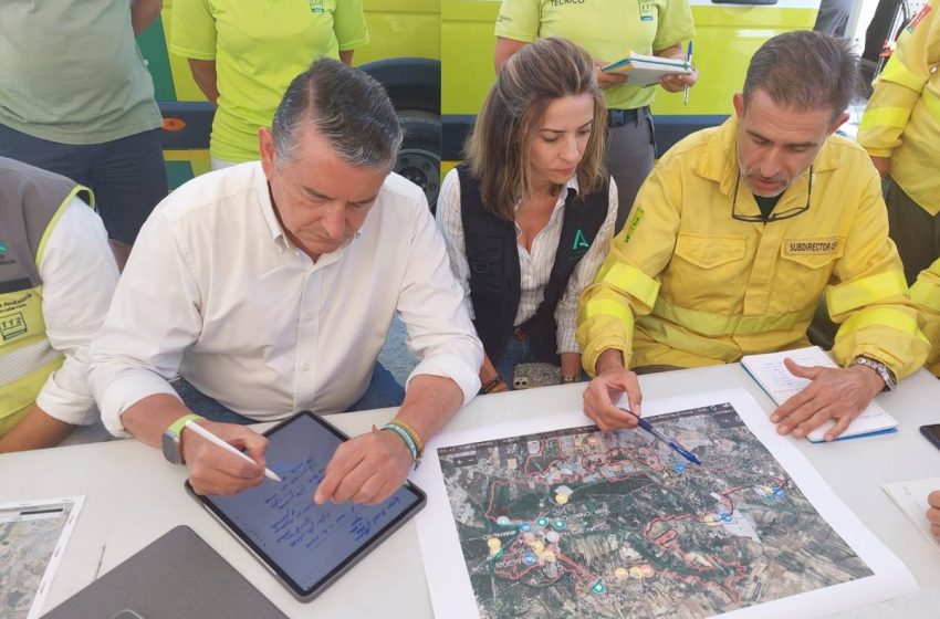  El Infoca da por estabilizado el incendio de Bonares (Huelva) y permite a los desalojados volver a sus casas