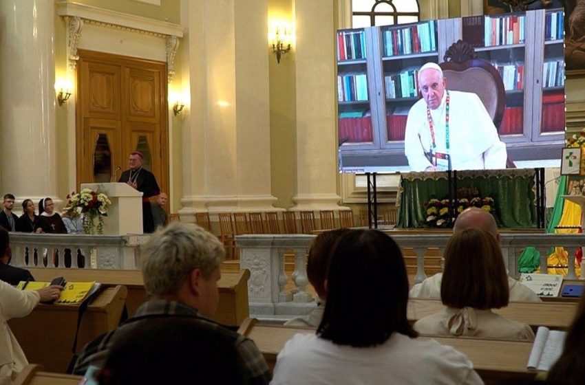  El Vaticano aclara que el Papa no ha alentado ideas «imperialistas» entre los jóvenes rusos