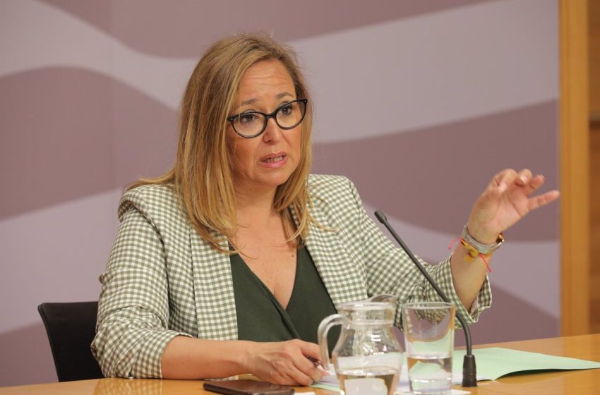  El PSOE exige a Azcón el cese de Esmeralda Pastor como directora general de Justicia por «hacer apología del franquismo»