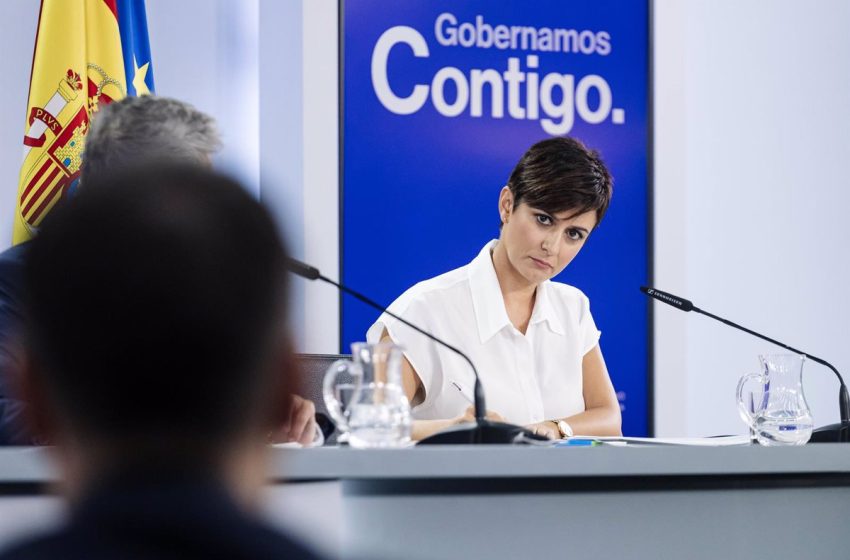  El Gobierno sigue dando por hecho el acuerdo para una investidura de Sánchez tras conocer las condiciones de Puigdemont