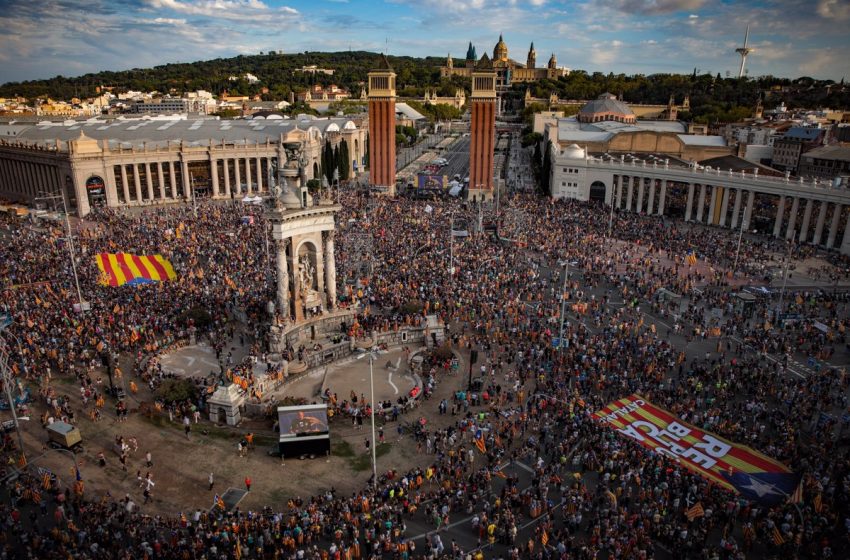  La Guardia Urbana de Barcelona cifra en 115.000 los asistentes a la manifestación de la Diada
