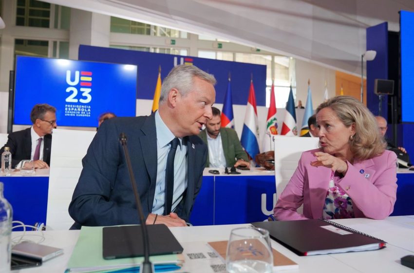  Francia admite que Calviño tiene las «habilidades necesarias» para presidir el BEI, pero no compromete apoyo