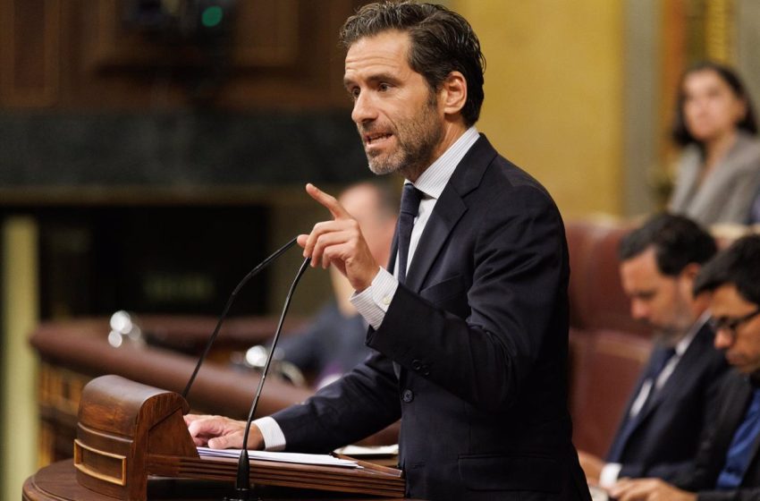  Sémper acusa a Sánchez de «poner España en venta» en un bronco debate en el que el PSOE ve a Feijóo en soledad