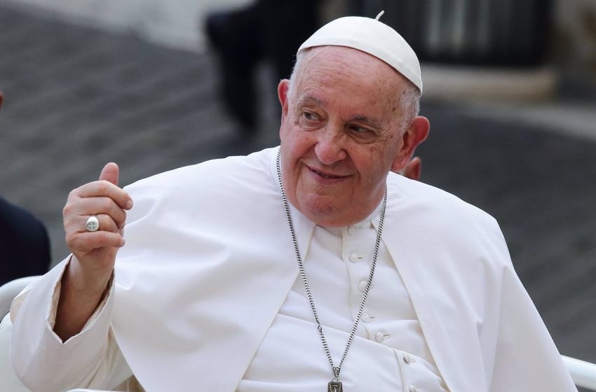  El Papa pide regular la inmigración con responsabilidad: «Quien se juega la vida en el mar no invade, busca acogida»