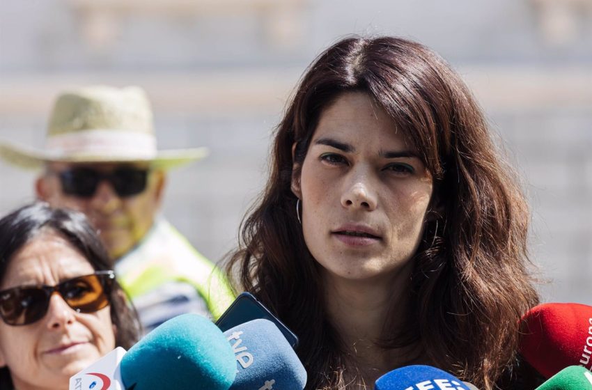  Serra ve la manifestación del PP como la «antesala de una investidura fracasada» que «el Rey no debería haber permitido»
