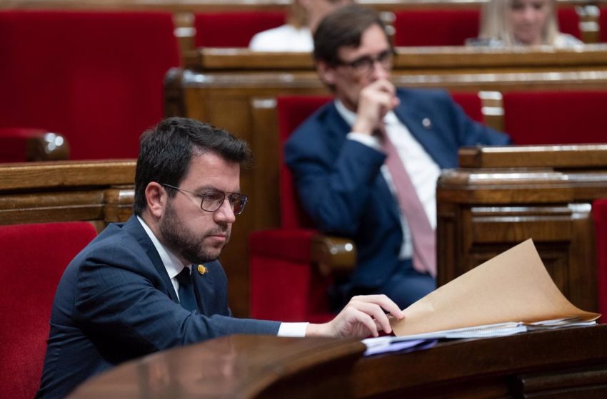  El Parlament avala condicionar la investidura de Sánchez al referéndum con el ‘sí’ de ERC y Junts