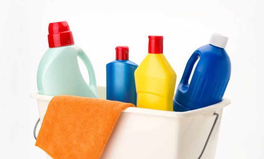  Detectan cientos de sustancias volátiles peligrosas en productos de limpieza del hogar