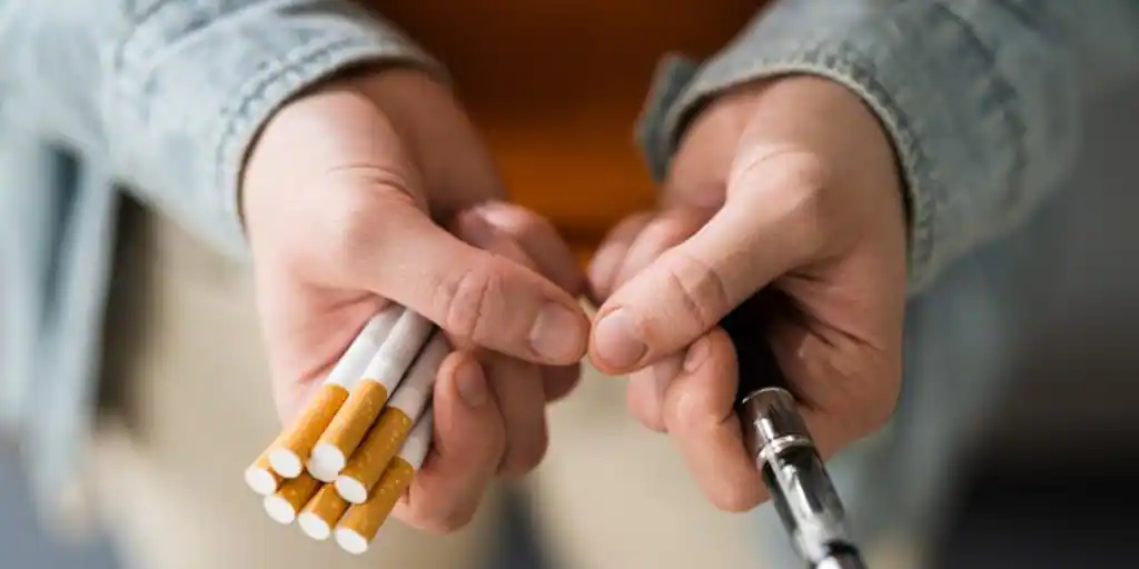  Cigarrillo tradicional vs electrónico: qué tragas en cada calada y cuáles son los riesgos